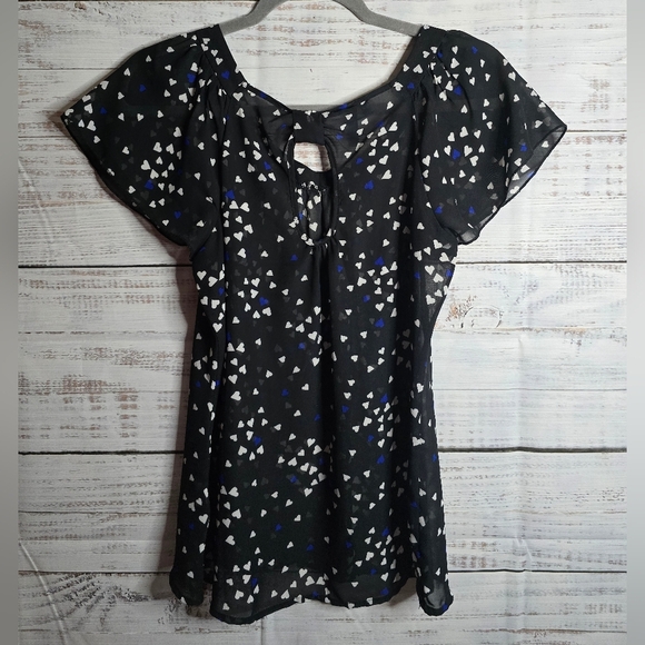 Maurices Black, White & Blue Flutter Sleeve Blouse Sheer Womans Size Small - Picture 2 of 4